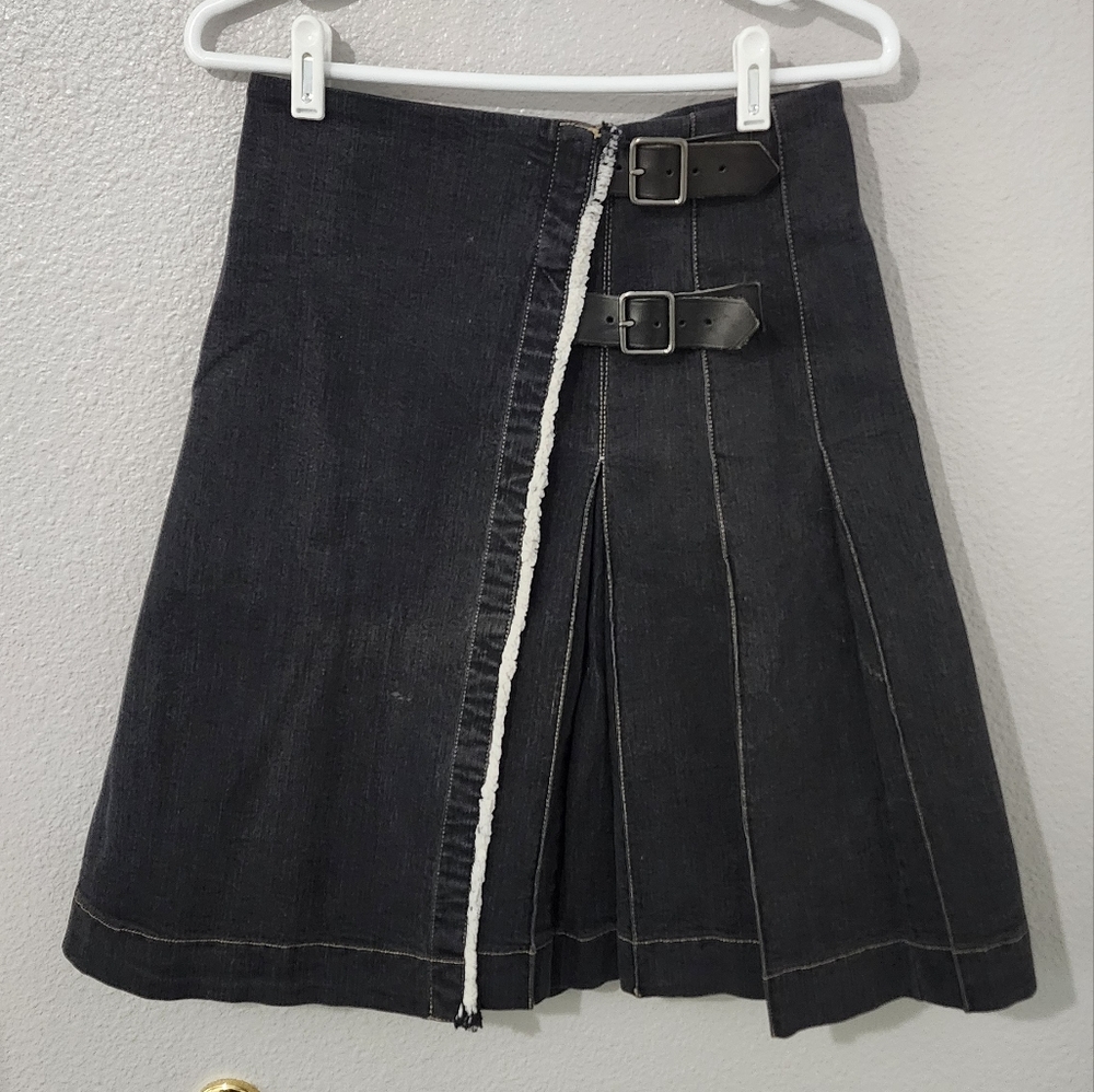 Vintage Burberry Pleated Skirt With Buckles